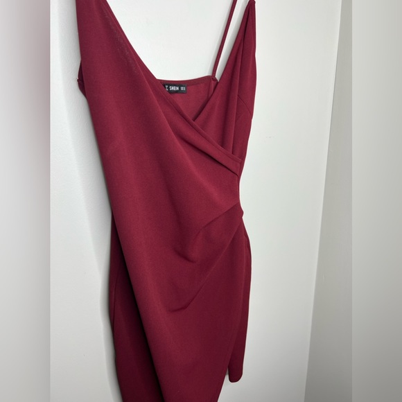 SHEIN BAE ruched asymmetrical cami wrap dress. Burgundy red. Size medium - Picture 8 of 9